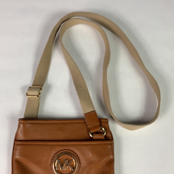 Michael Kors Fulton Cross Body Small Messenger - Picture 5 of 9